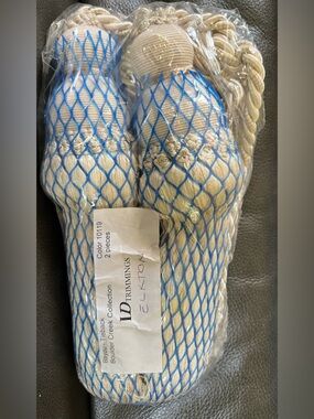 Elegant Bayou Cream Curtain Tieback Tassel Curtain Buckle Holder 2pcs - NWT